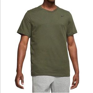 Nike t shirt Dri Fit Large